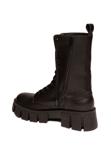 Black leather compact boot GISEL MOIRE | OSLOVIT-NERO